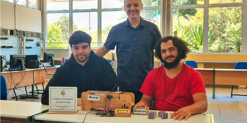 Estudantes criam esteira eletrônica que separa metais recicláveis